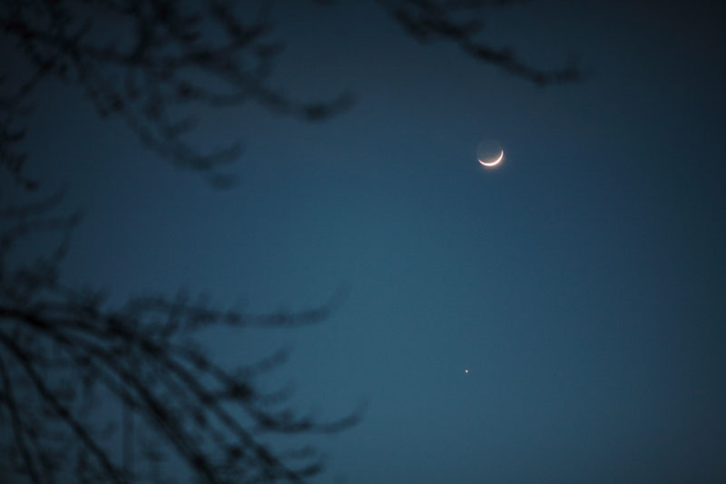 [crescent-moon-&-star-s.jpg]
