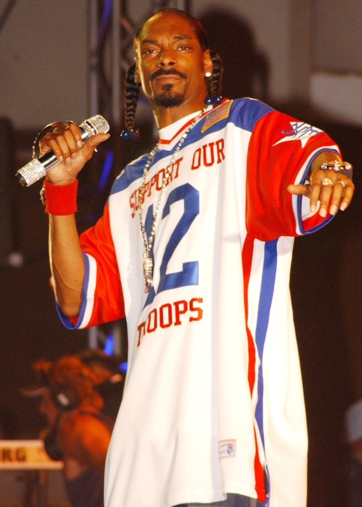 [Snoop_Dogg_Hawaii.jpg]