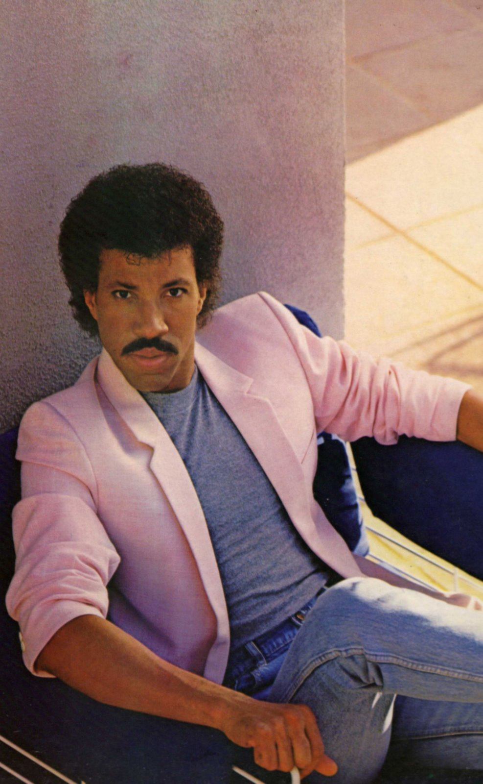 [img582+lionel+richie+-+can't+slow+down+4.jpg]