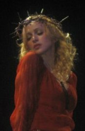 [Madonna_crown_of_thorns_21.jpg]