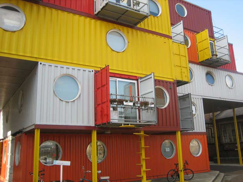 [container_01.jpg]