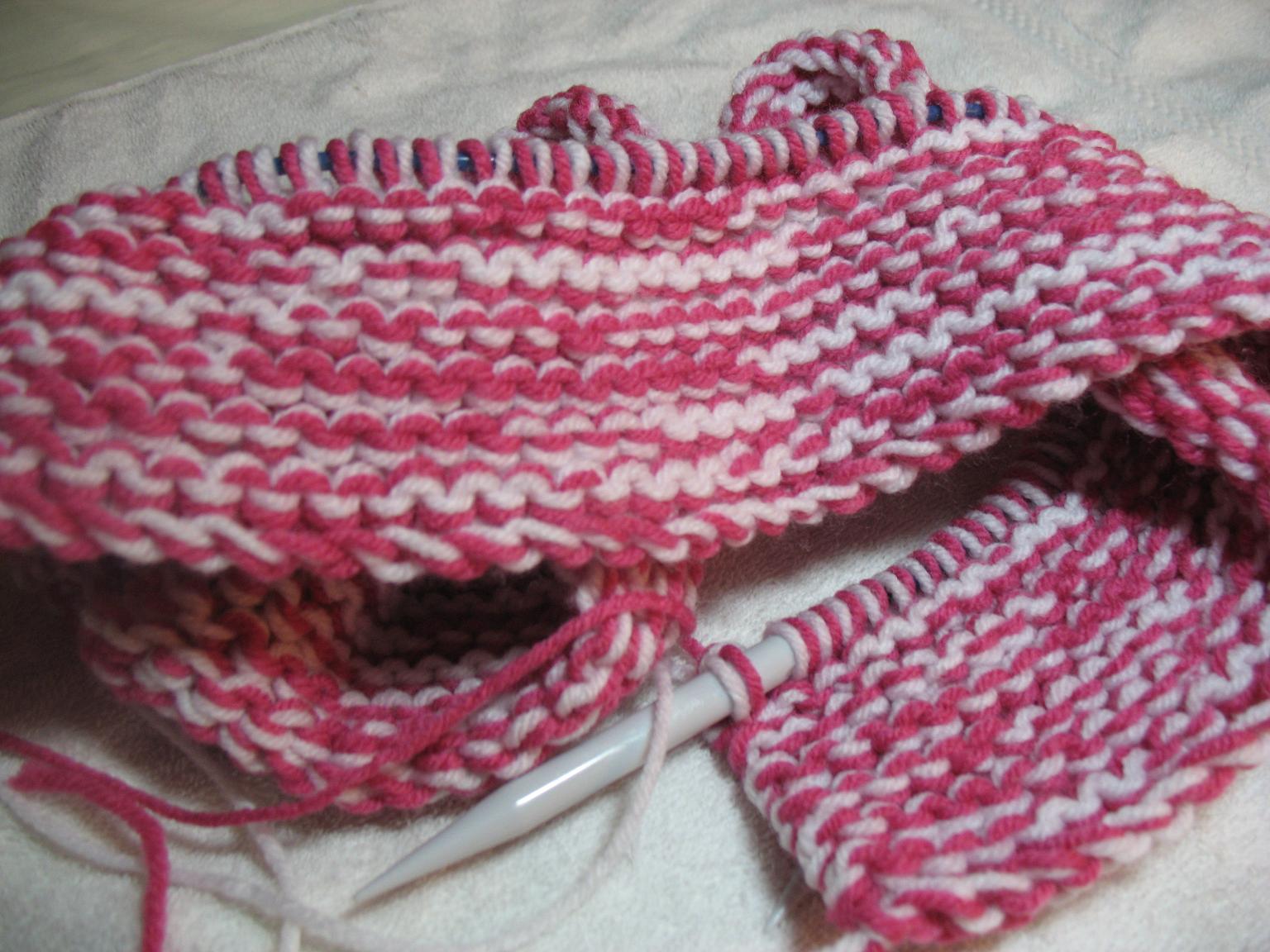 [e-knitting.JPG]