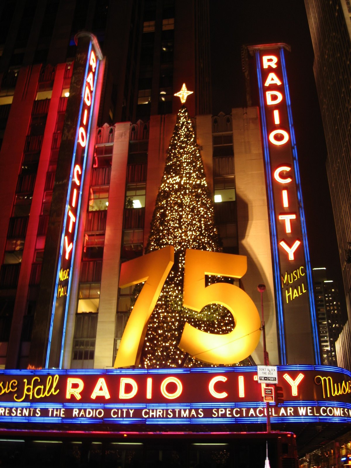 [NYC+Christmas+2007+036.jpg]