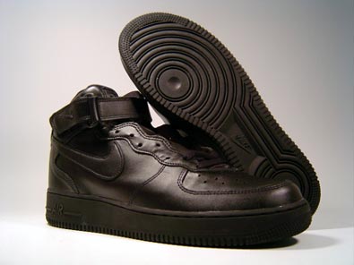 [Nike-Air-Force-1-black-blac.jpg]