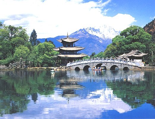 [China-+lijiang-lake-bridge.jpg]