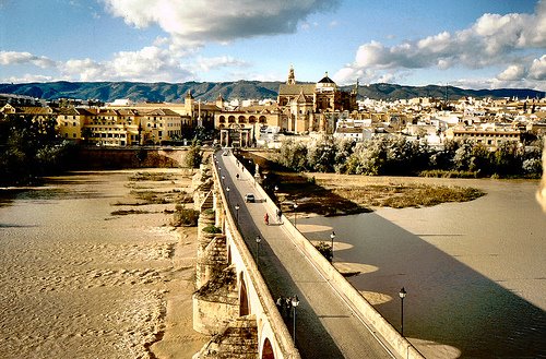 [Roman_bridge_Guadalquivir_dry.jpg]