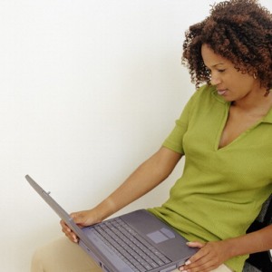 [woman_with_laptop.JPG]