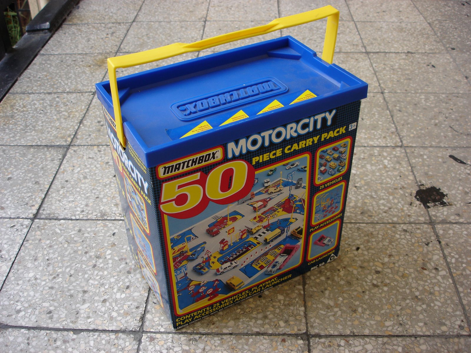 [Motorcity+50+Piece+Carry+Pack_2.jpg]