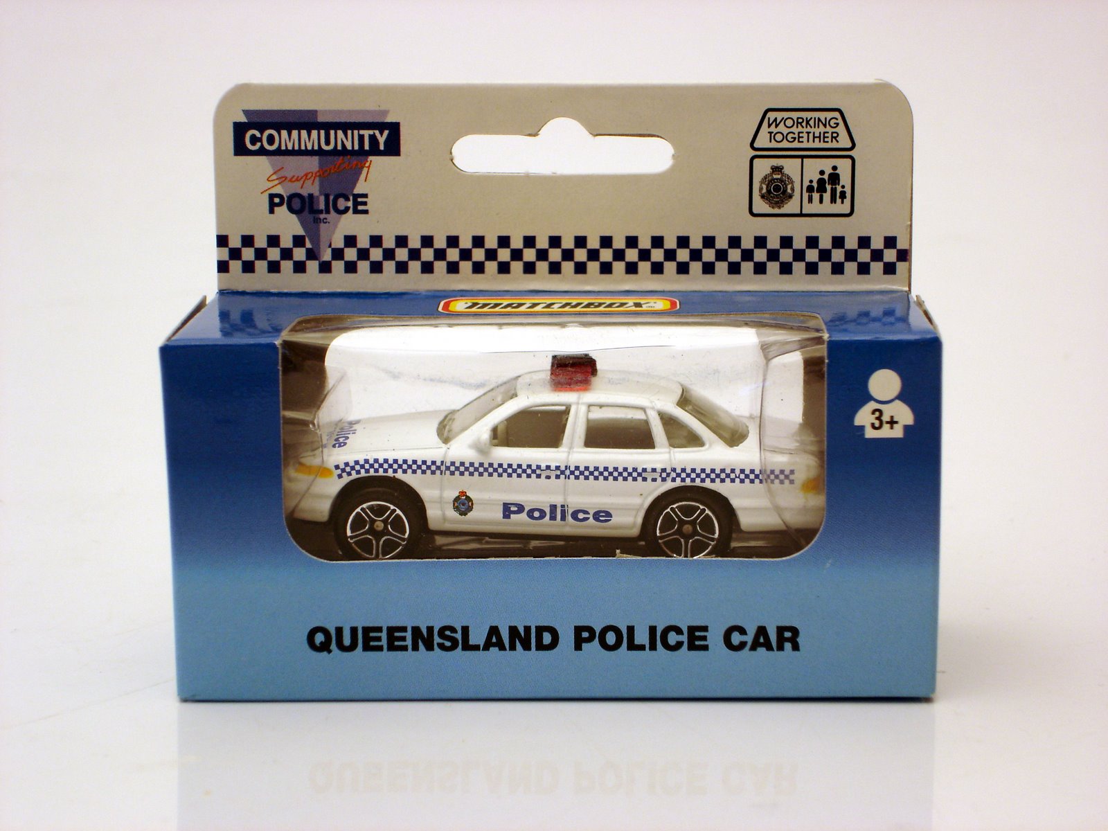 [MB-38+Ford+Crown+Victoria+–+Queensland+Police+Car_01.JPG]