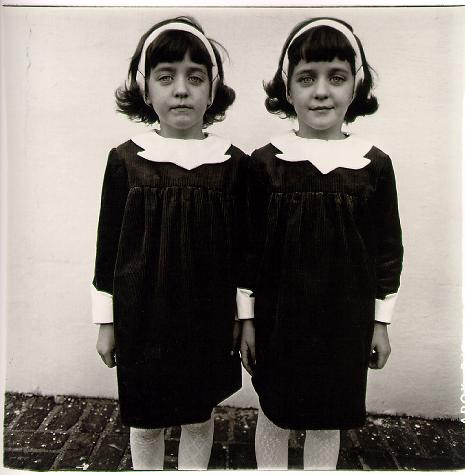 [Arbus,Diane-Identical_twins,_Roselle,_NJ-1967.jpg]