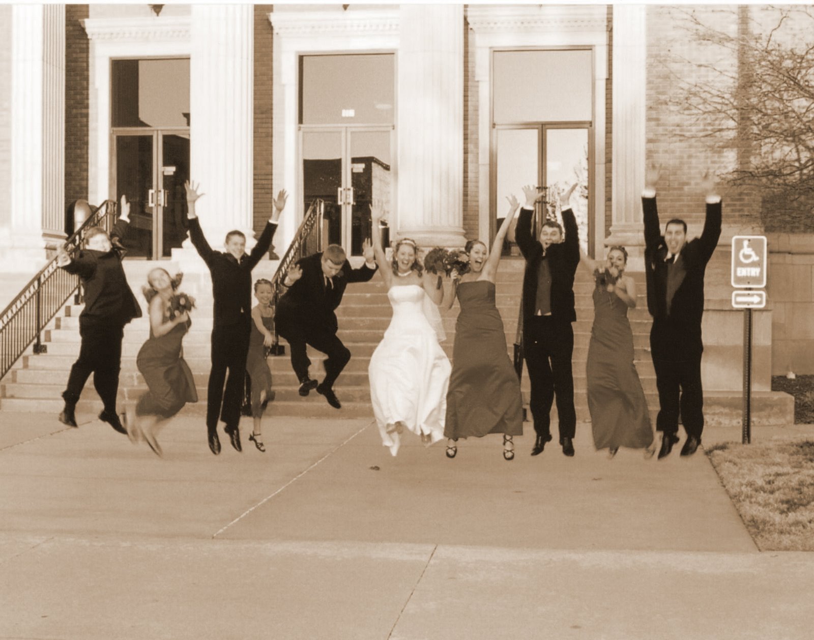 [Wedding+Pictures+114+sepia_2.jpg]