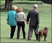 [Clintons-during+Lewinsky+scandal.jpg]