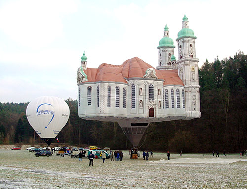 [cathedral+balloon.jpg]