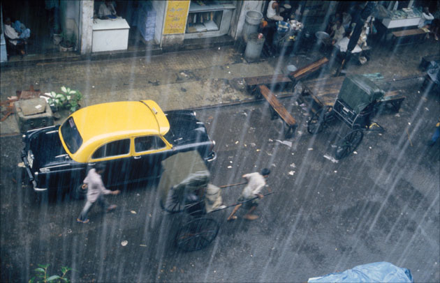 [calcutta-rain-rickshaw.jpg]