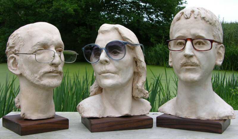 [display_busts_sculpted_mannequin_heads.jpg]