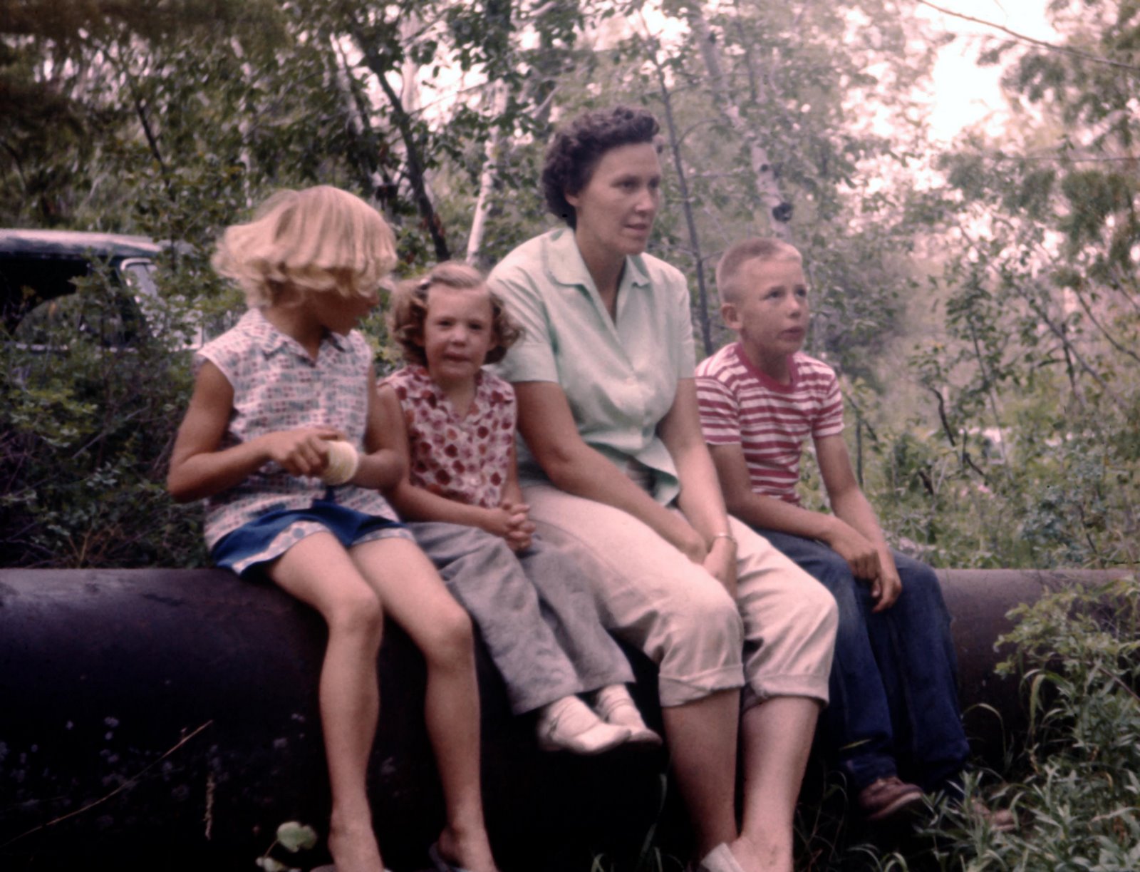 [Mom,+Steve,+Adele+&+Christine+1959.jpg]