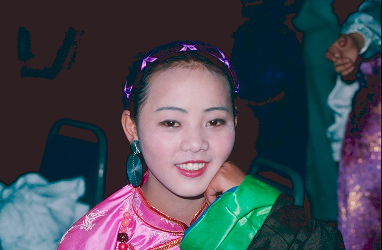 [beautiful_tibetan_woman.jpg]