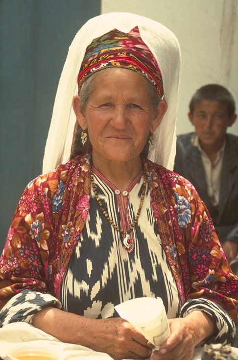 [Uzbek_woman_Uzbekistan.jpg]