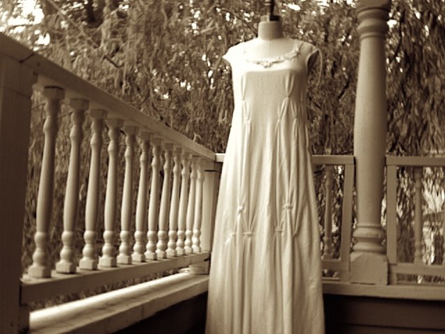 [Alicia's+Wedding+Dress+19.jpg]
