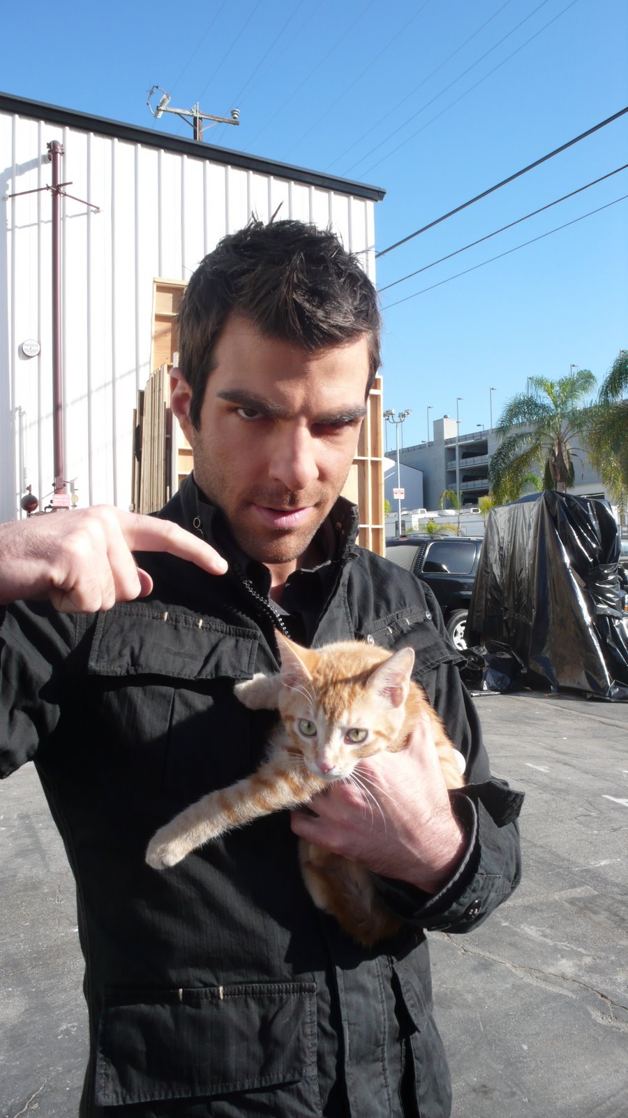 [11+sylar+and+a+cat.JPG]