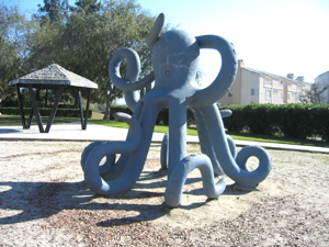 [Lugo+Park+Octopus.JPG]