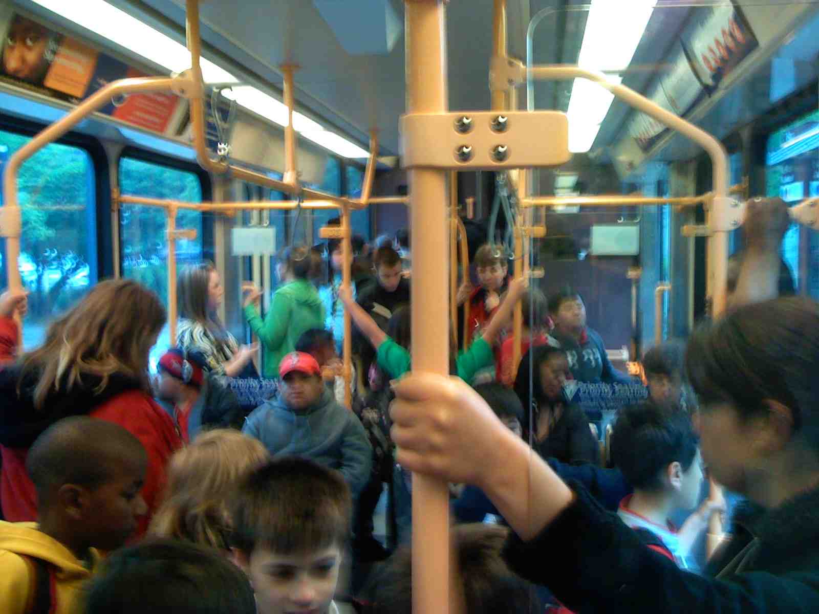[kids+on+lt+rail.jpg]