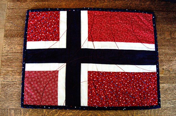 [norwegian_flag_placemat_4.jpg]