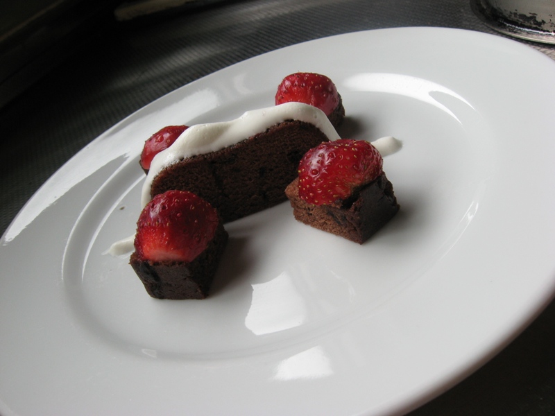 [cake+&+strawberries.JPG]