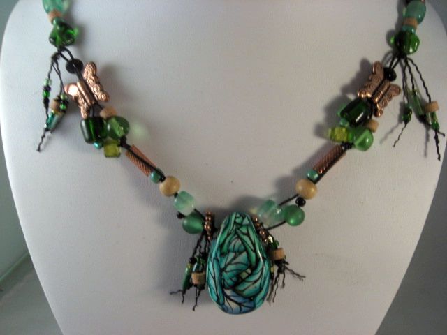 [Crazy+Green+Leaf+Necklace.jpg]