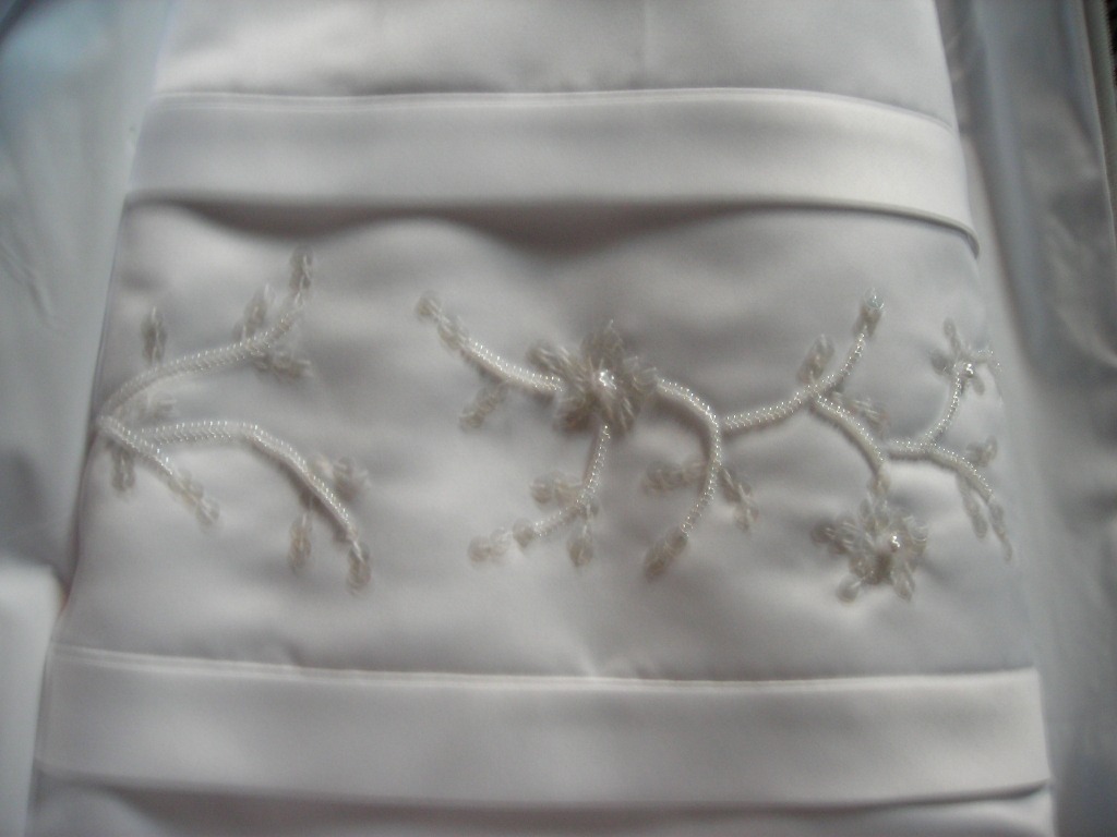 [Wedding+Dress+Detail+1.JPG]