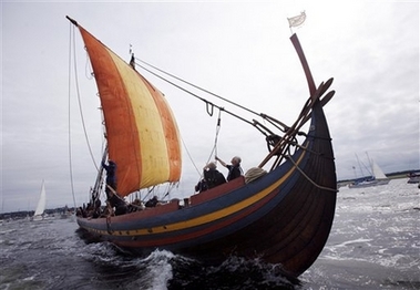 [viking_ship.jpg]