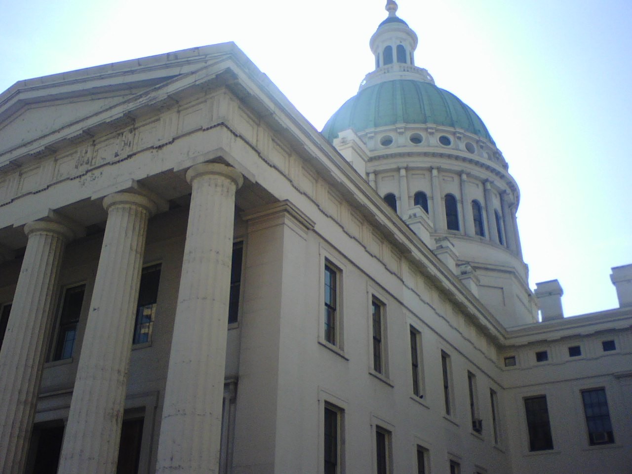 [old+courthouse+St+Louis.jpg]