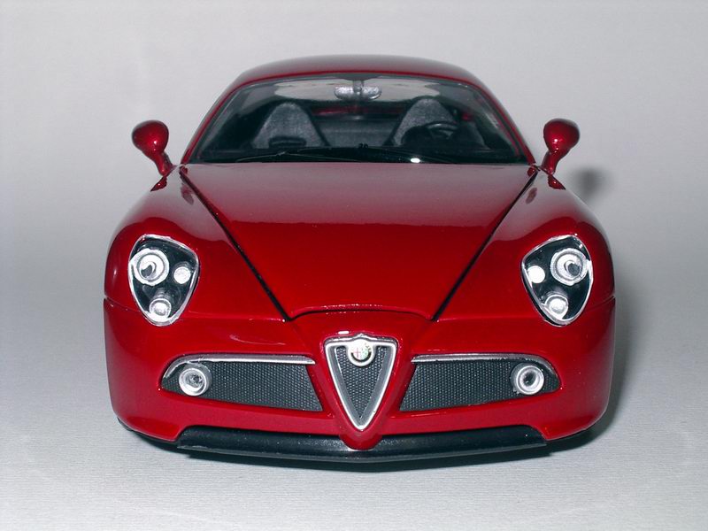 [Alfa+Romeo+8C_d.JPG]