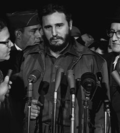 [240px-Fidel_Castro_-_MATS_Terminal_Washington_1959.jpg]