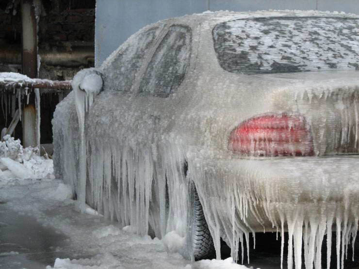 [frozen+car3.jpg]