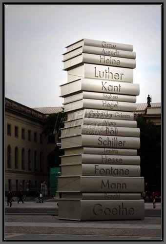 [tower+of+books.jpg]