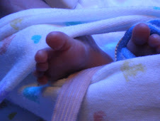 Nic's tiny toes shortly after birth.