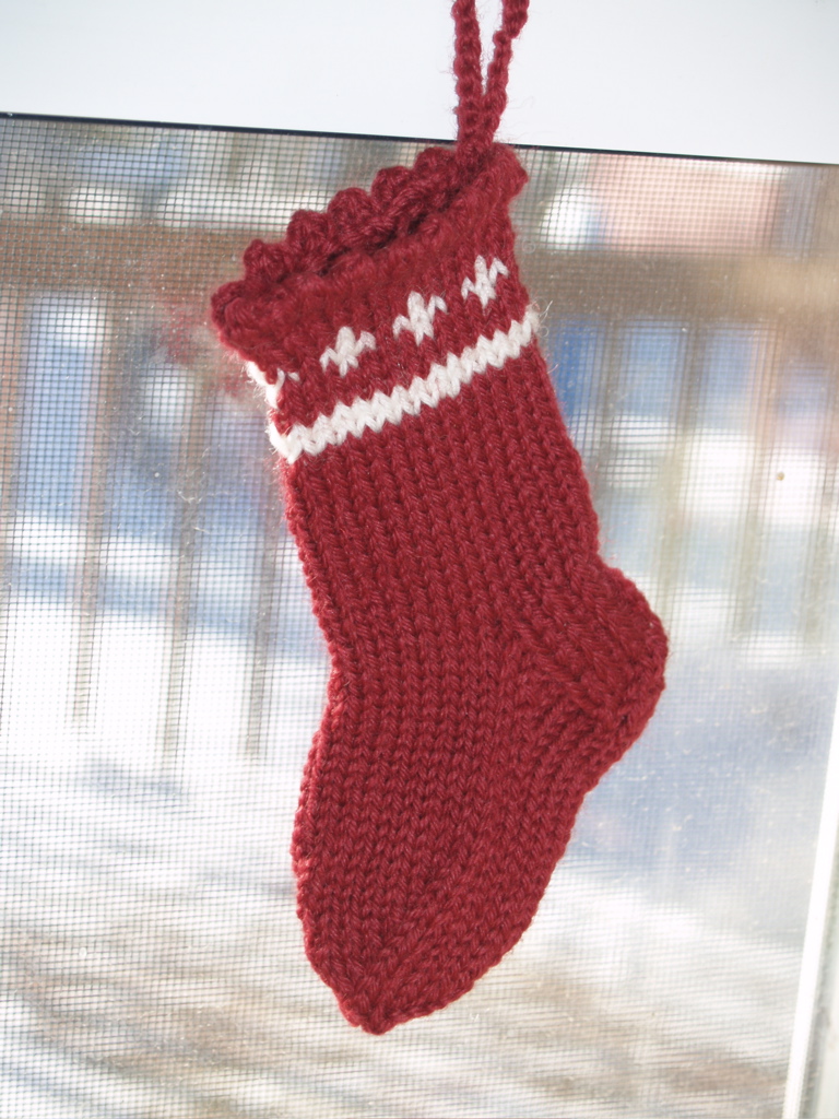 [12-05-07+mini-stocking+ornament.jpg]