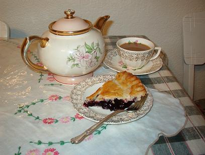 [tea+and+pie.JPG]