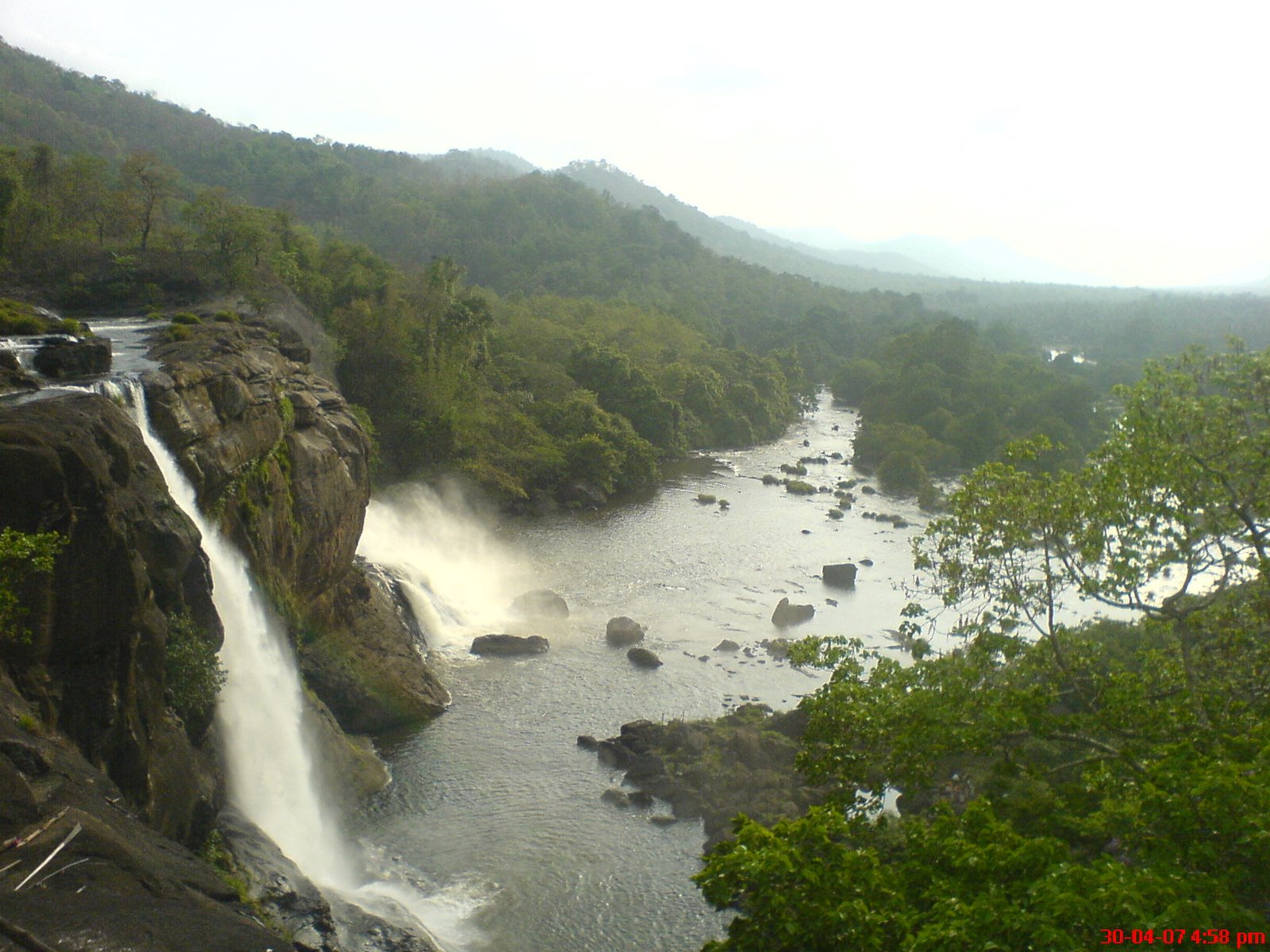 [Athirappily+Water+Falls.JPG]