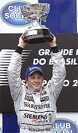[Kimi+Raikkonen_New+F1+World+Champion.jpg]