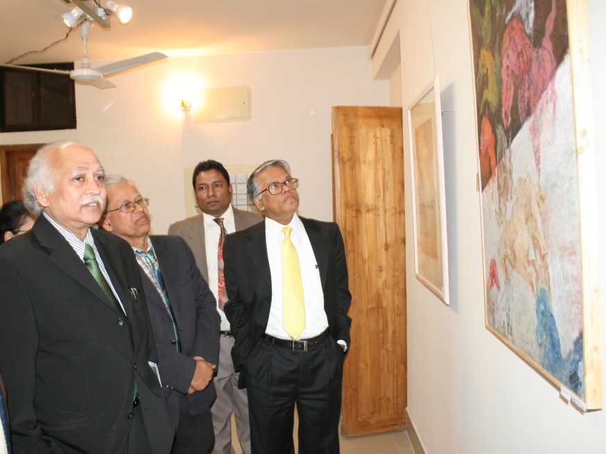 [Dr.+SMA+Faiz,+Prof.+Nazrul+Islam,+Rafique+&+Prof.+Hamid+enjoying+exhibits.jpg]