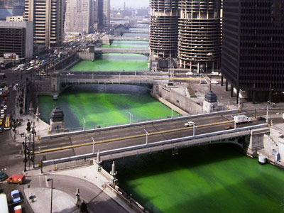 [st+pats+chicago-river.jpg]