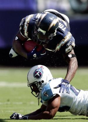 [TITANS_CHARGERS_FOOTBALL_CACC102300x414.jpg]