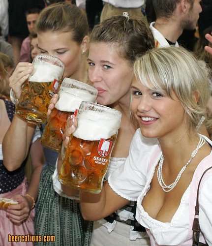 [girls+and+beer.jpg]