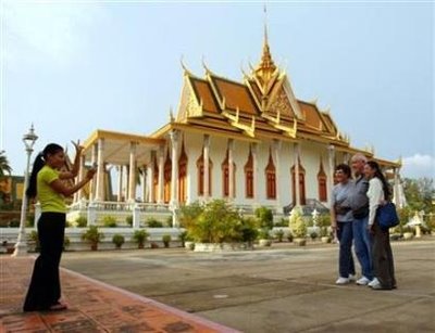[travel_phnompenh_shopping.jpg]