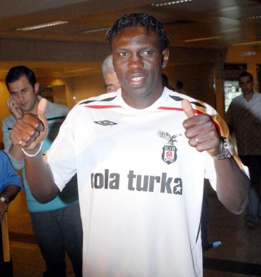 [LiveImages_Spor+Foto_Beşiktaş'ın+yeni+transferi+Diatta+İstanbul'da_04.jpg]