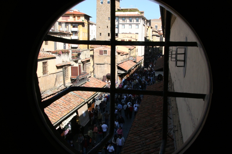 [Looking+through+a+window+back+over+the+Ponte+Vecchio.JPG]