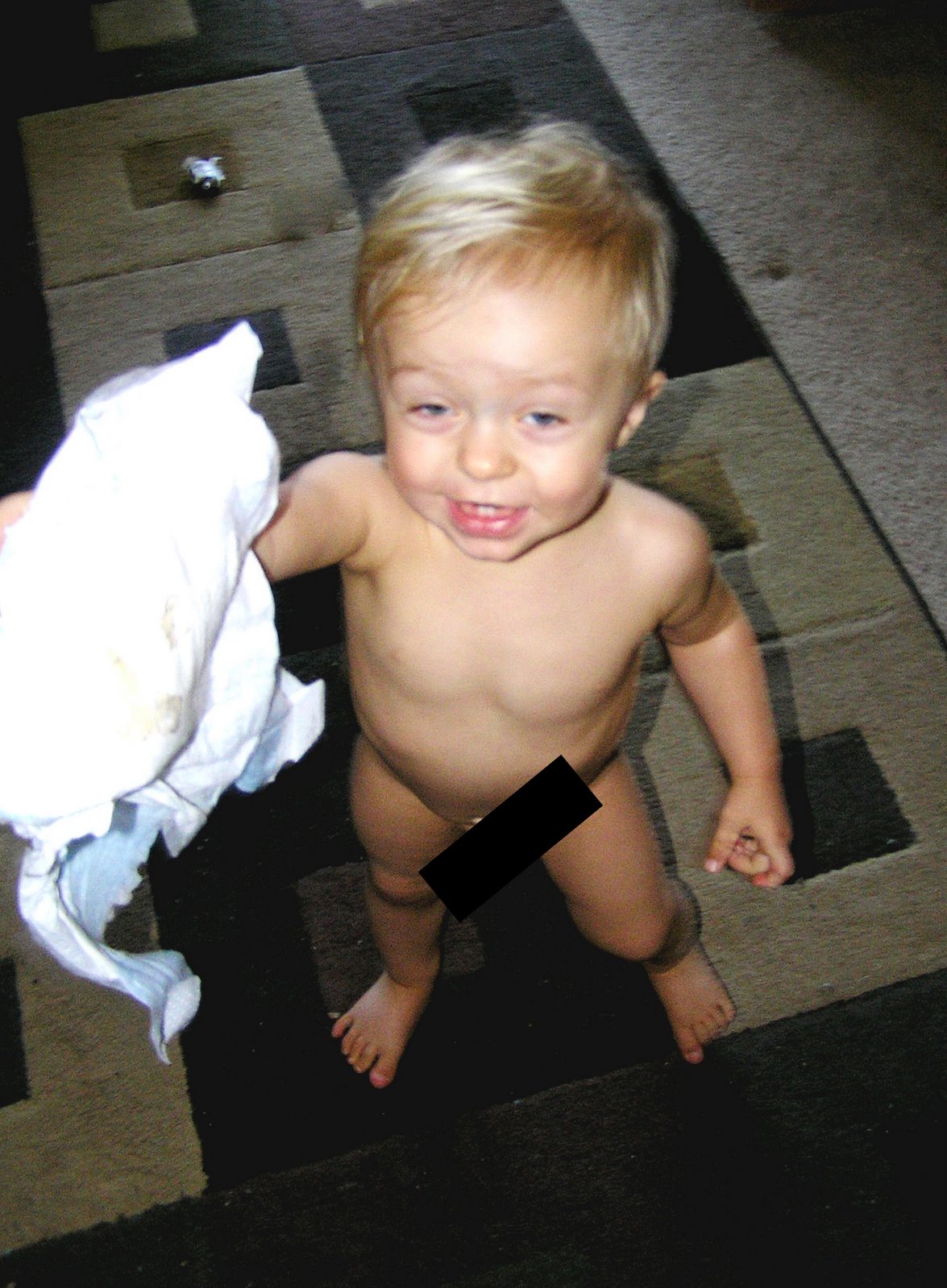 [man+vs.+diaper+censor.jpg]