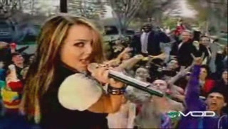 [Miley+Cyrus+-+Start+All+Over+-+Official+Music+Video[(005207)12-53-54].JPG]